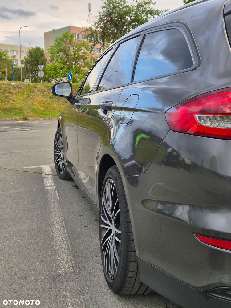 Ford Mondeo - 13