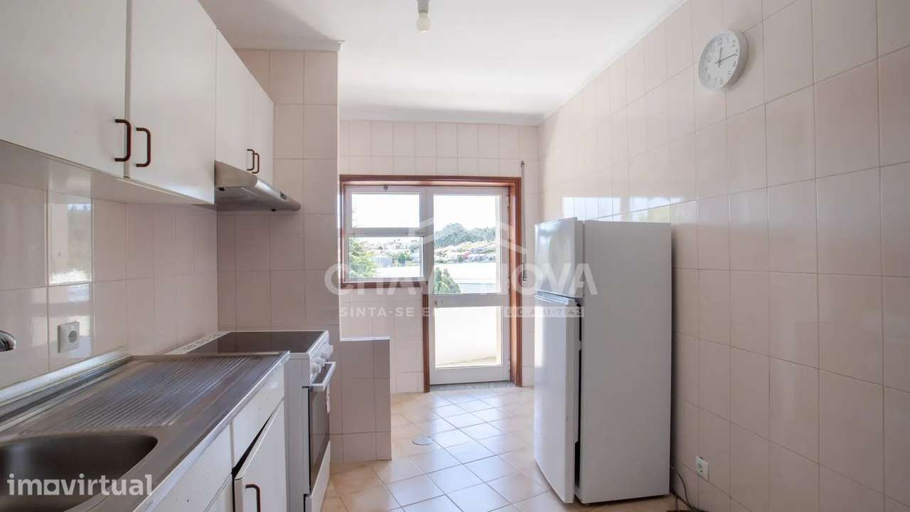 Apartamento T1+1 com varanda e garagem fechada AF - Grande imagem: 2/19