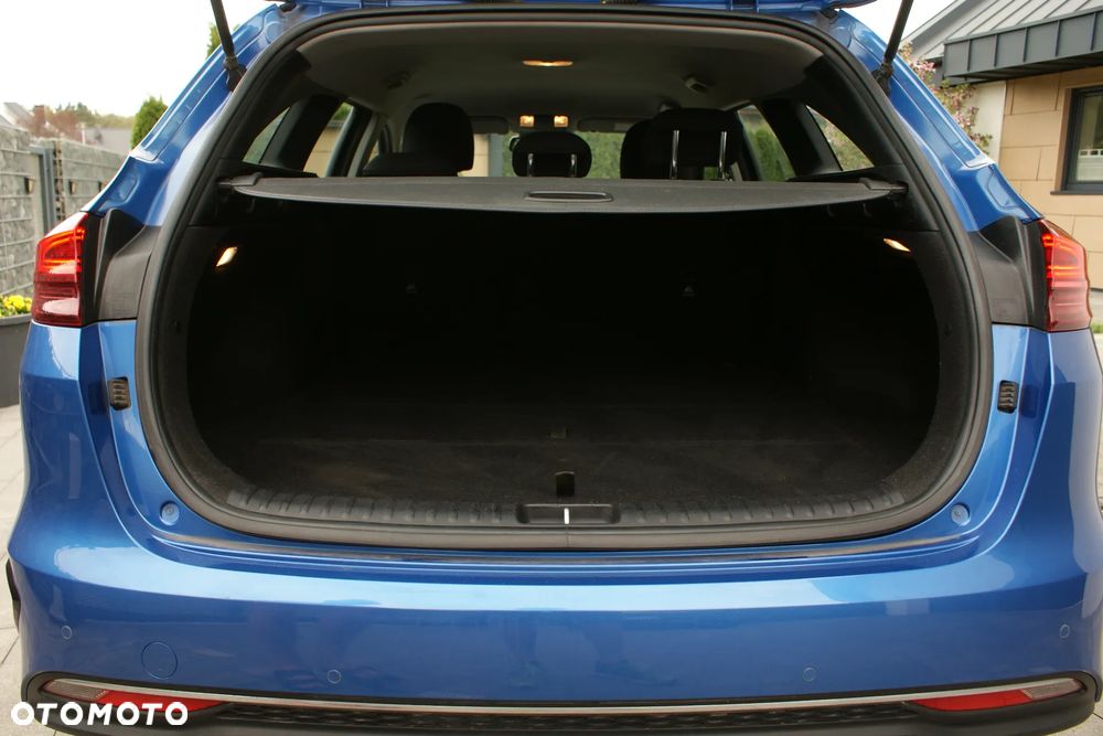 Kia Ceed 1.6 CRDi Eco-Dynamics+ (48V Mild-Hybrid) DCT7 Vision - 12