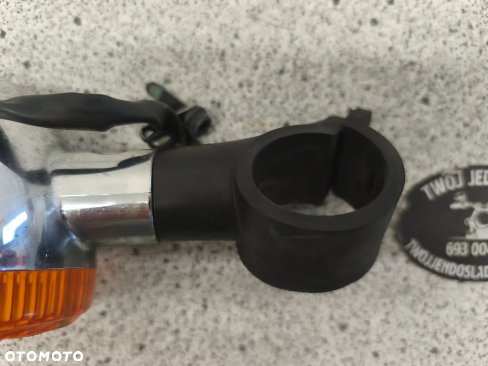 Kierunkowskaz prawy przód Honda VT700 VT 700 VT 1100 VT1100 Shadow 700 1100 - 12