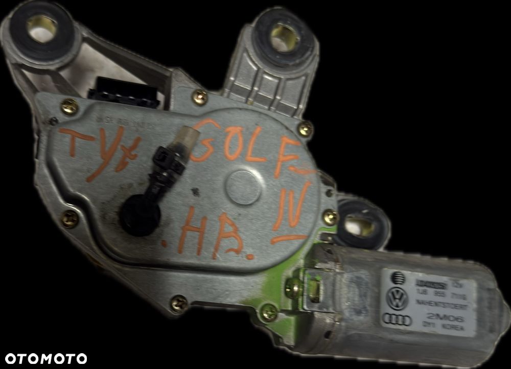 VOLKSWAGEN GOLF 4 SILNICZEK TYLNEJ WYCIERACZKI - 1