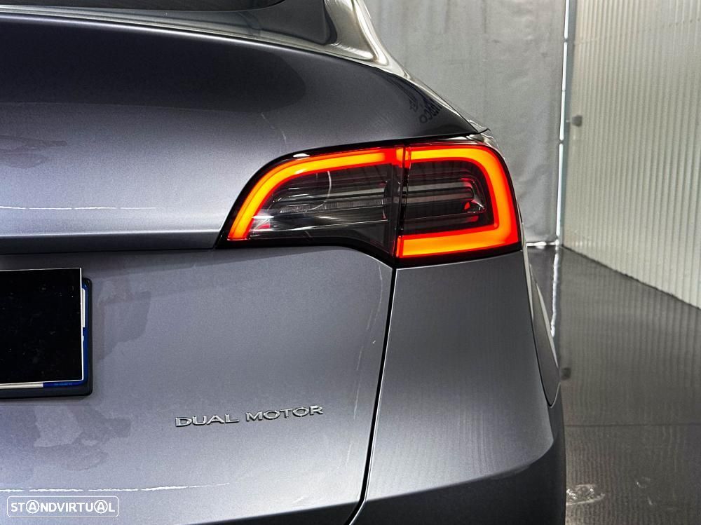 Tesla Model Y Long Range Dual Motor AWD - 56