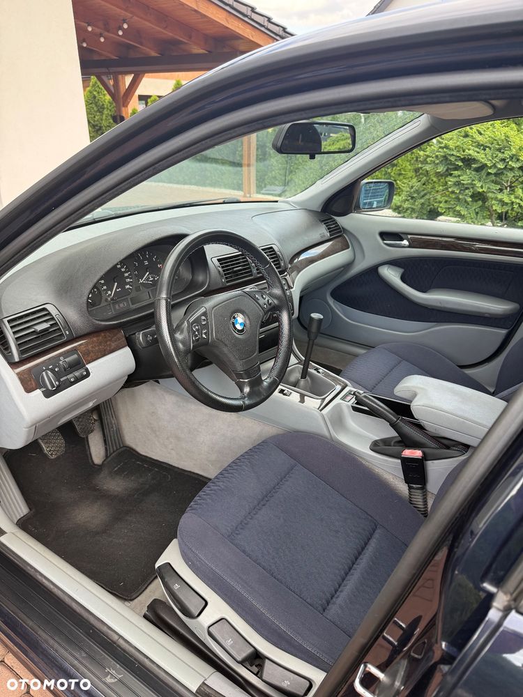BMW Seria 3 318i - 19