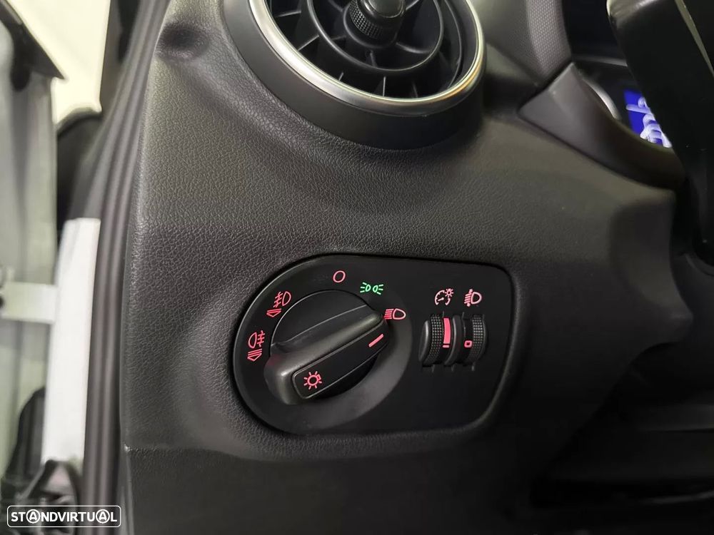 Audi A1 Sportback 1.6 TDI Advance - 34