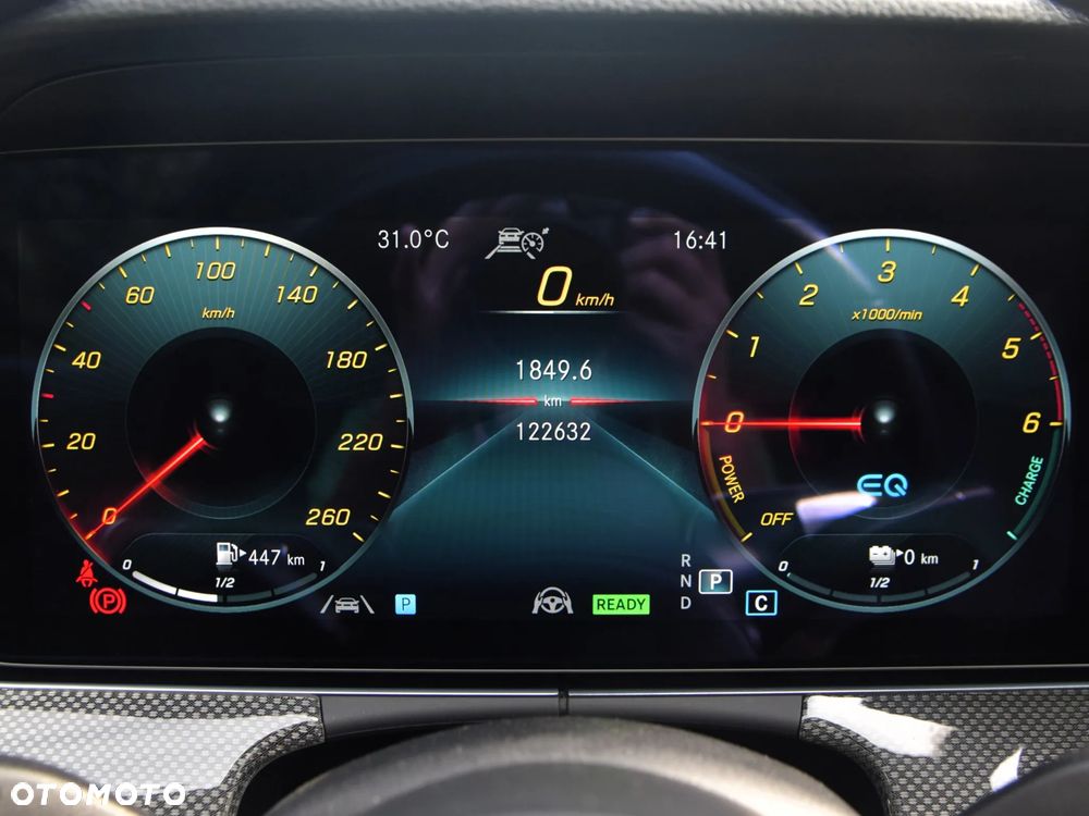 Mercedes-Benz Klasa E 300 de 4Matic 9G-TRONIC - 23