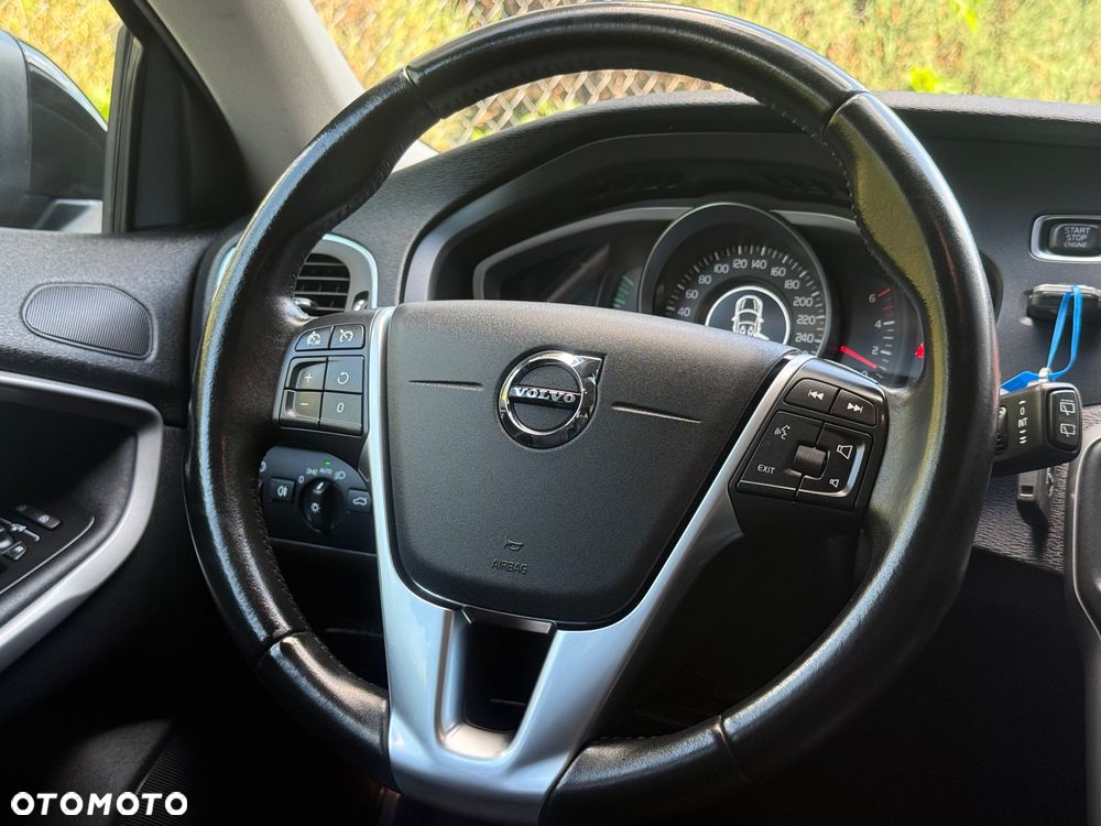 Volvo V40 D2 Geartronic Momentum - 34