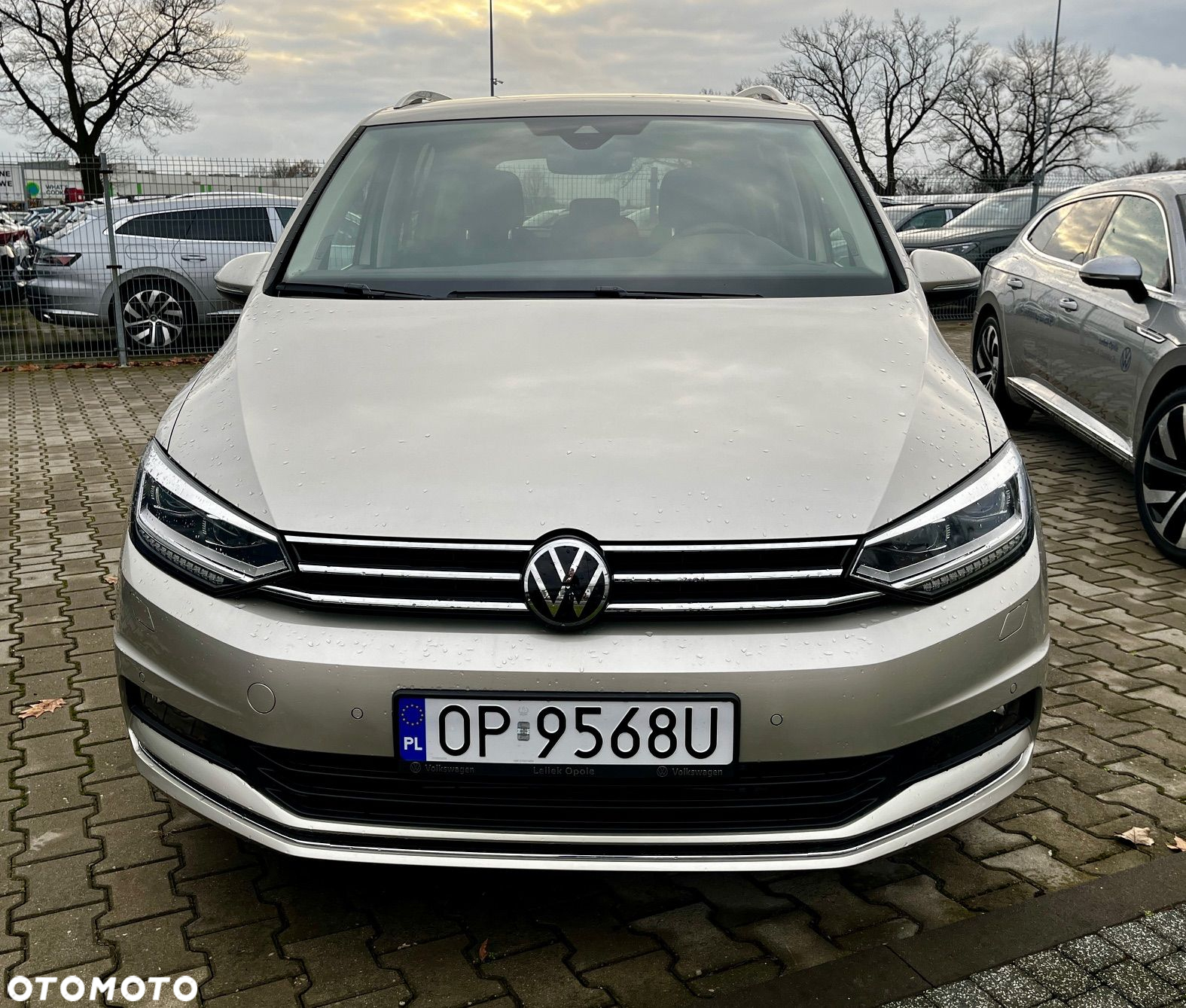 Volkswagen Touran - 5