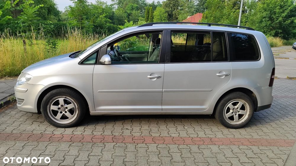 Volkswagen Touran 1.6 Trendline - 2