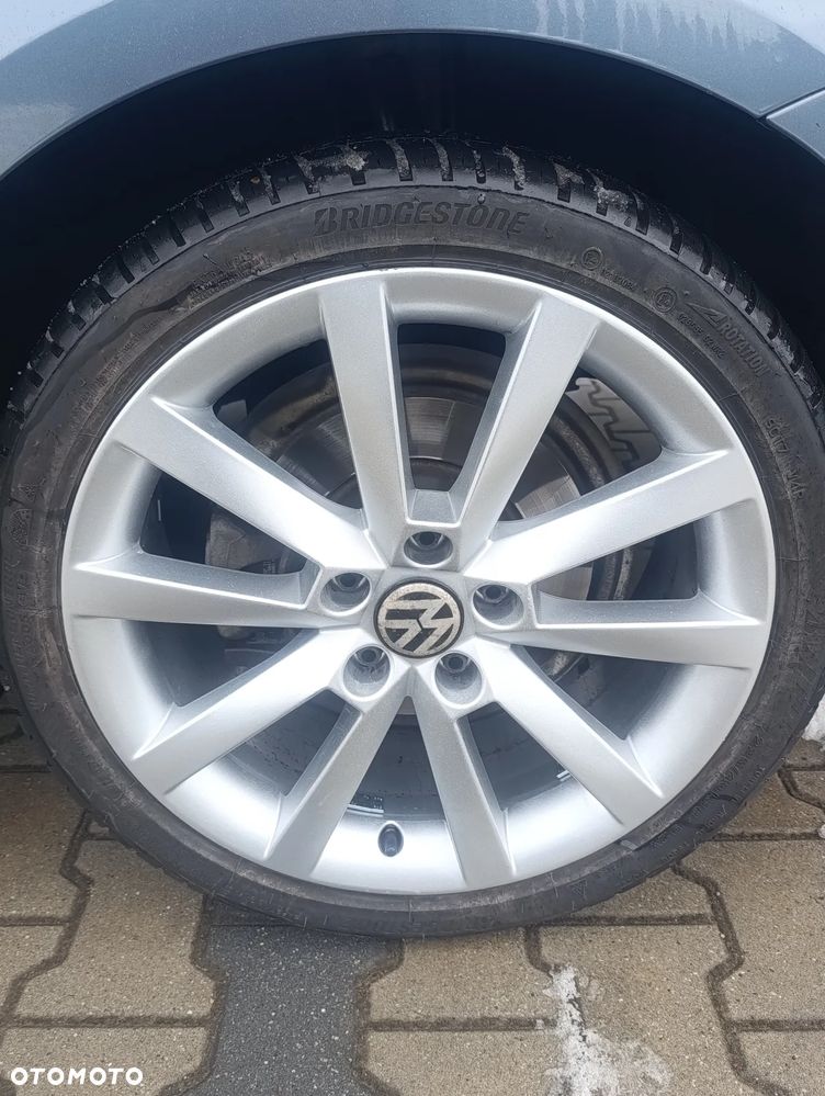 Volkswagen Passat 2.0 TDI Highline - 31