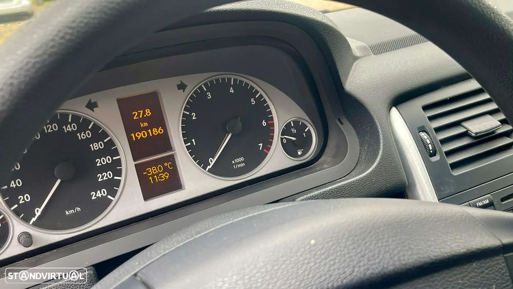 Mercedes-Benz B 150 BlueEFFICIENCY - 12