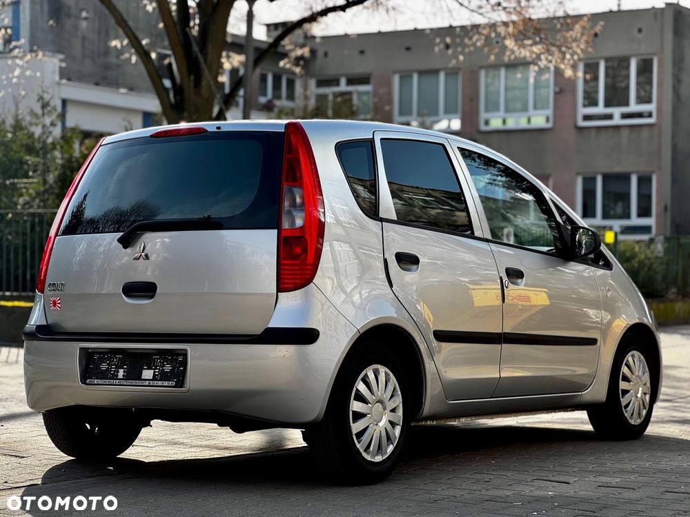 Mitsubishi Colt - 5