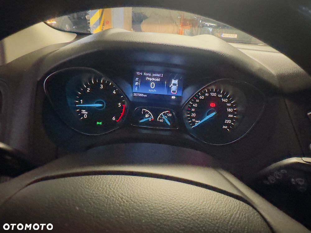 Ford Focus 1.5 TDCi SYNC Edition - 3
