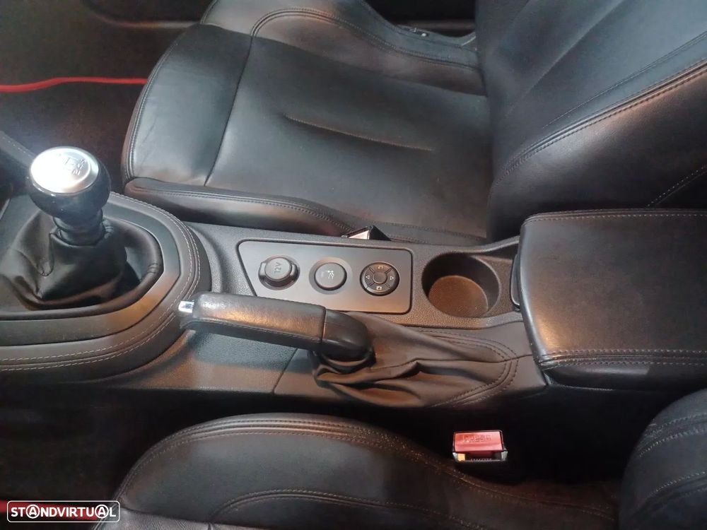 Peugeot RCZ 1.6 200 THP - 17