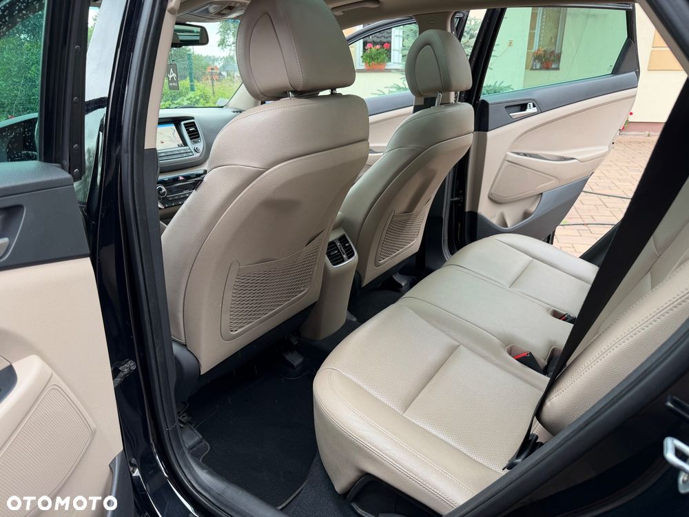 Hyundai Tucson blue 1.7 CRDi 2WD DCT Premium - 29