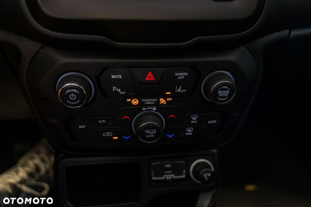 Jeep Renegade - 18