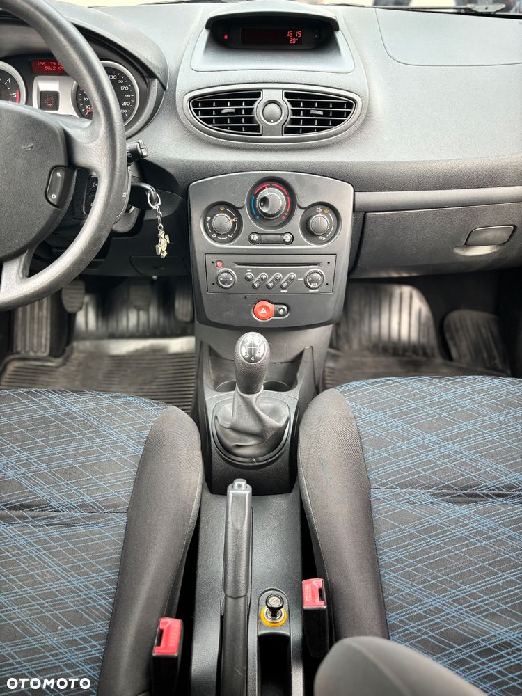 Renault Clio 1.5 dCi 70 Expression - 9
