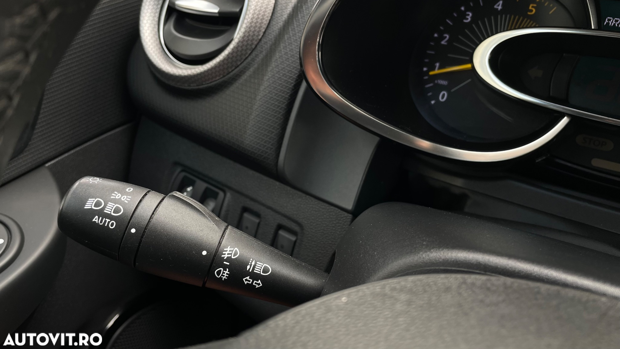 Renault Clio (Energy) dCi 90 Start & Stop INTENS - 21
