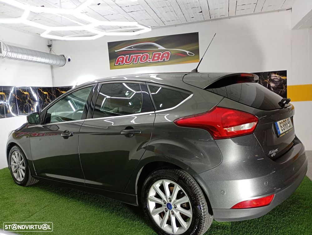 Ford Focus 1.0 SCTi ST-Line - 30