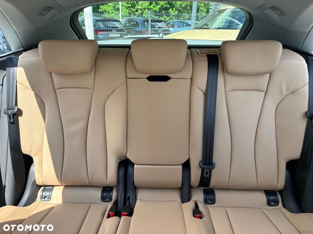 Audi Q8 - 16