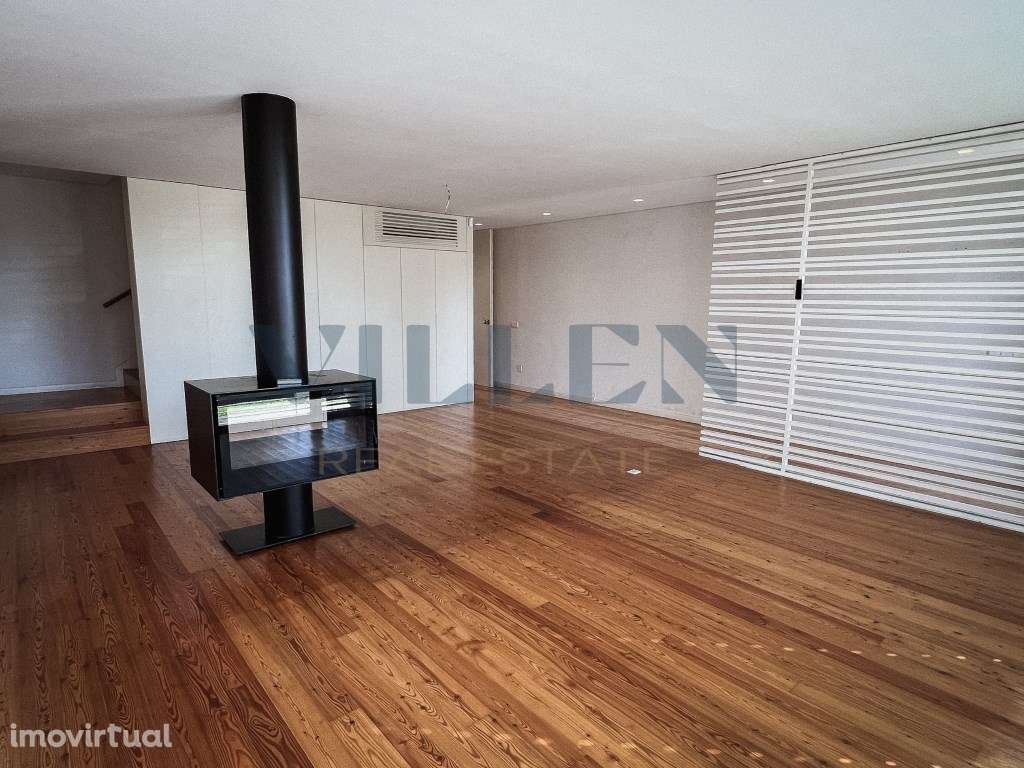 Moradia V4 com suíte, garagem dupla e espaço exterior em Guimarães - Grande imagem: 5/28