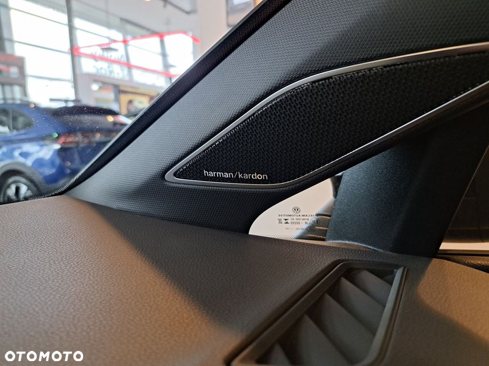 Volkswagen Golf Variant 2.0 TSI 4Motion R - 21