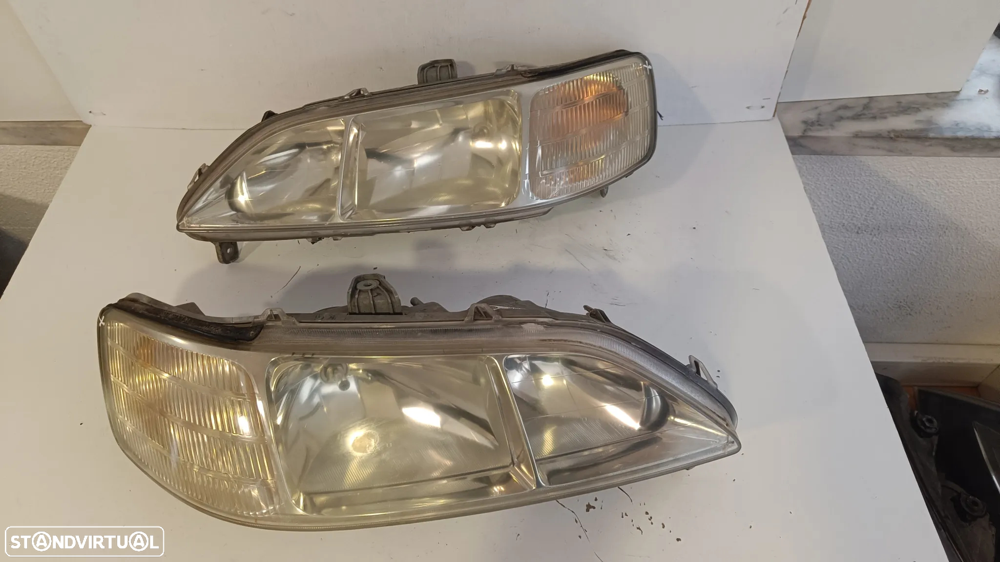 Farol óptica Honda Accord 2000 - 2