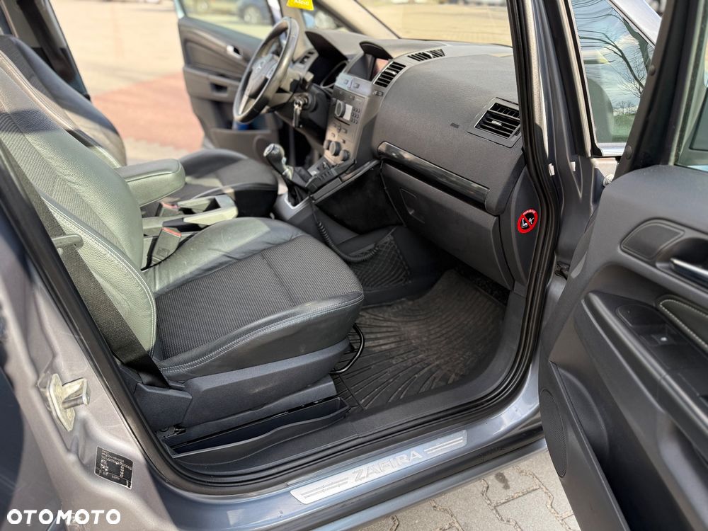 Opel Zafira 2.2 Cosmo - 23