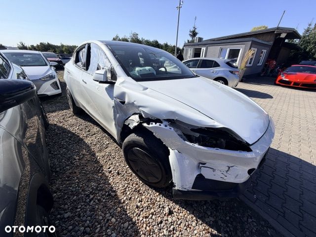 Tesla Model Y Standard - 19