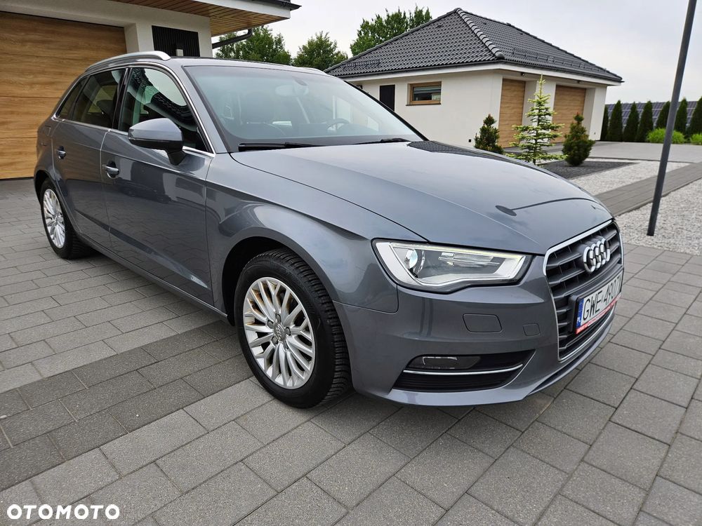 Audi A3 Sportback 1.4 TFSI Ambiente - 2