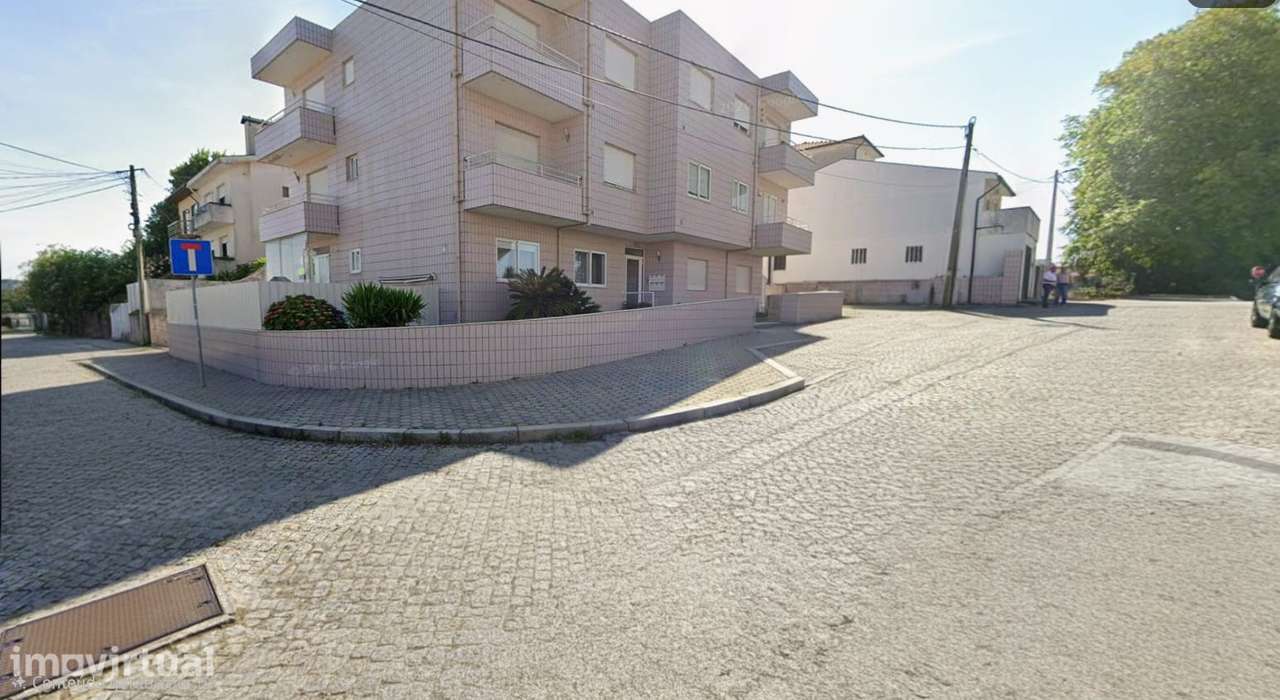 Terreno em loteamento para moradia 2 pisos em Valadares - Grande imagem: 2/4