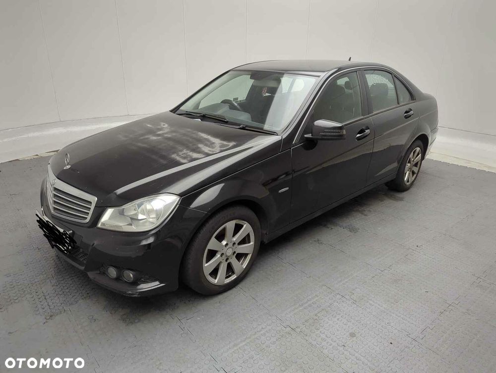 Mercedes-Benz Klasa C 220 CDI DPF (BlueEFFICIENCY) 7G-TRONIC
