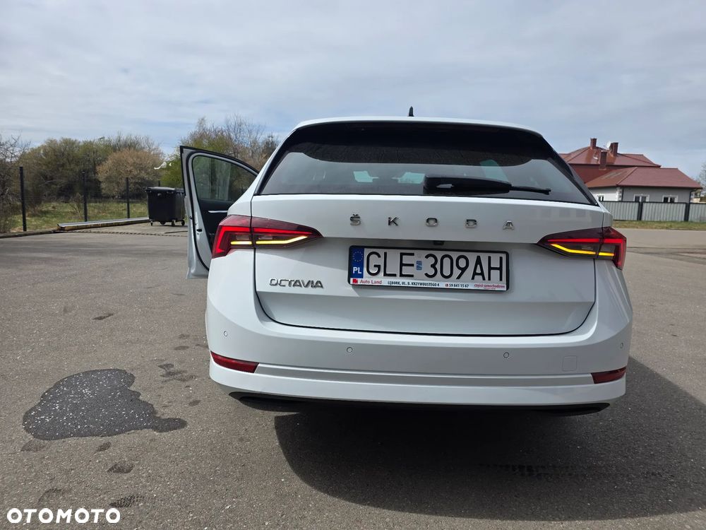 Skoda Octavia 2.0 TDI DSG Ambition - 30