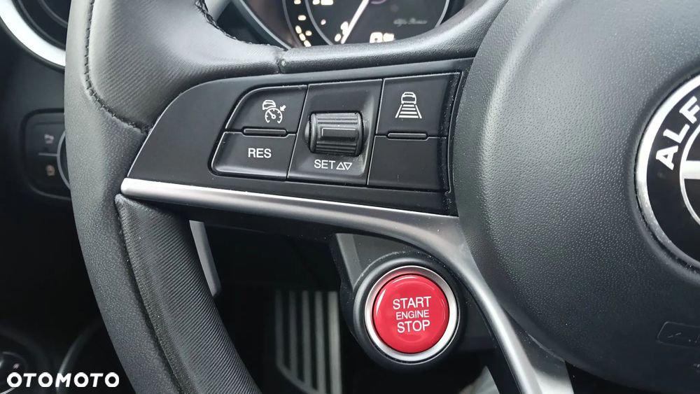 Alfa Romeo Giulia 2.0 Turbo Veloce - 17