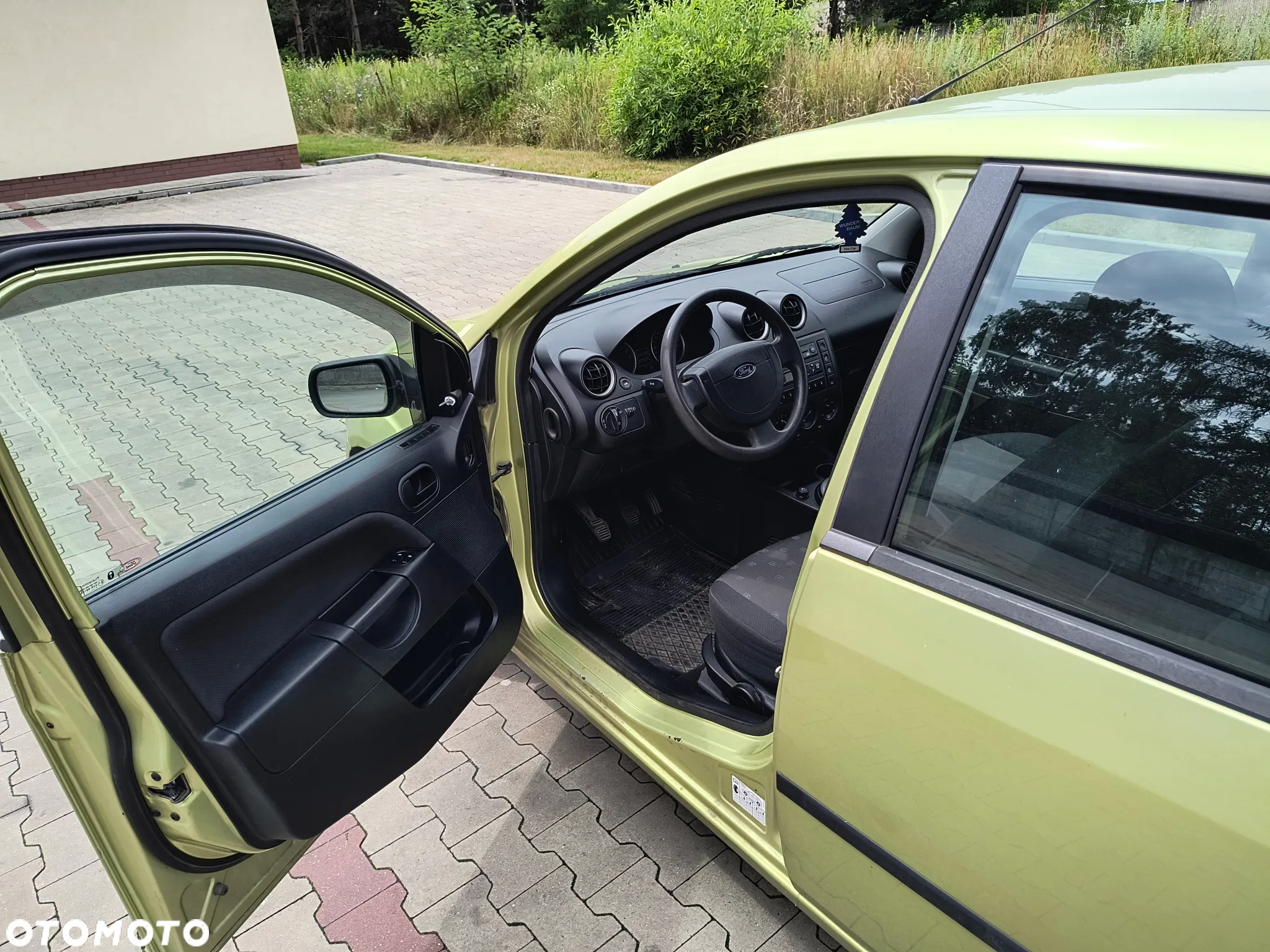 Ford Fiesta 1.4 - 8