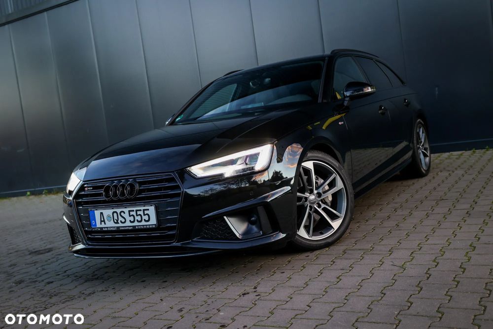 Audi A4 Avant 40 TDI S Line S tronic - 1