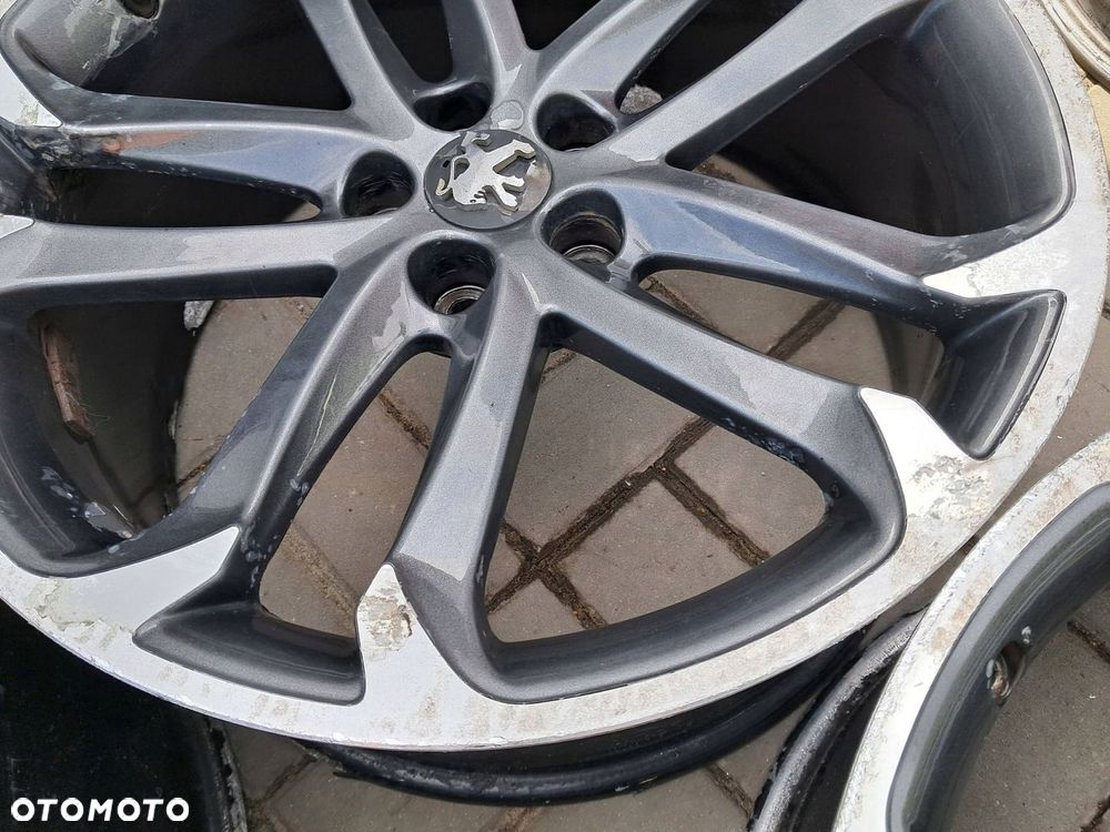 Peugeot RCZ felgi aluminiowe 19" 5x108 ET27 - 12