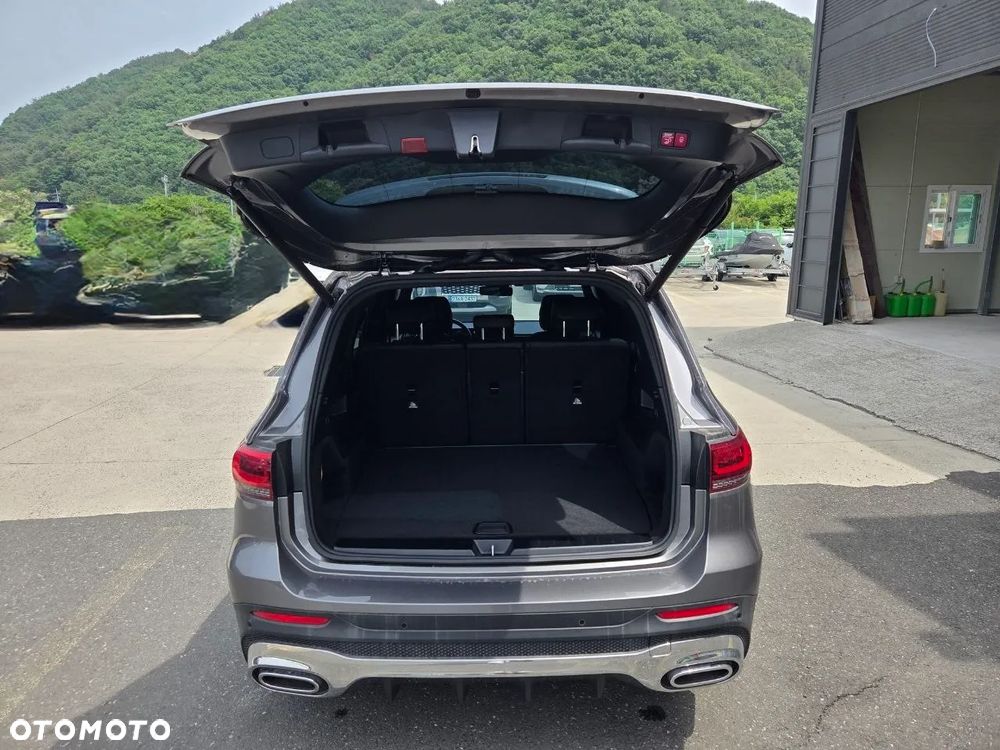 Mercedes-Benz GLB 250 4-Matic AMG Line 8G-DCT - 12