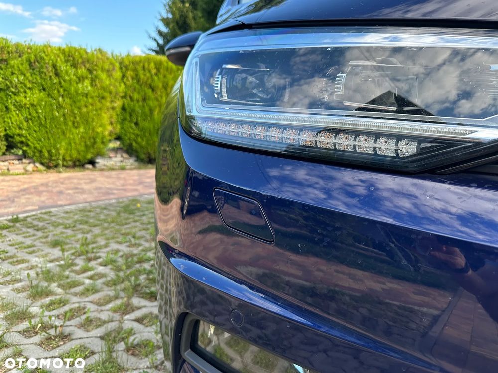 Volkswagen Touran - 37
