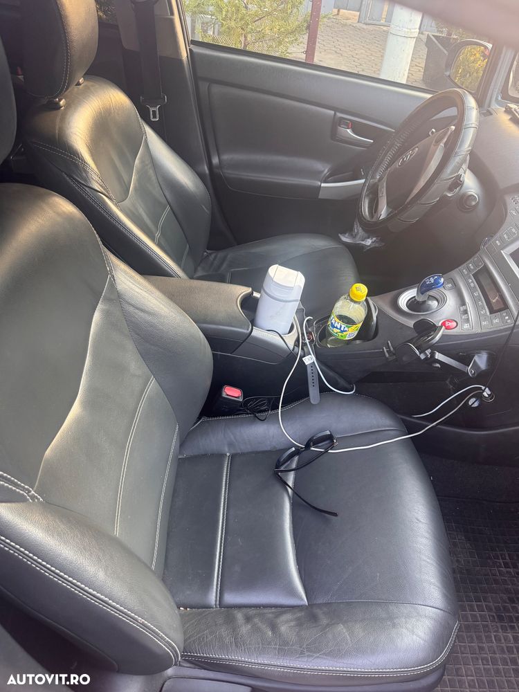 Toyota Prius 1.8 Dual VVT-i Luna - 6
