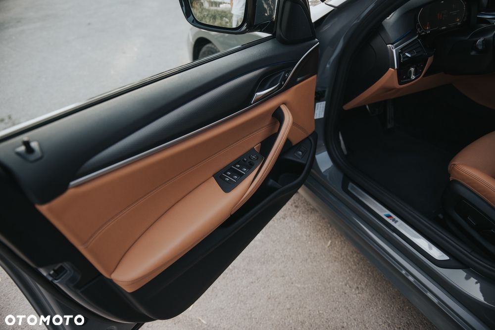 BMW Seria 5 520i - 15