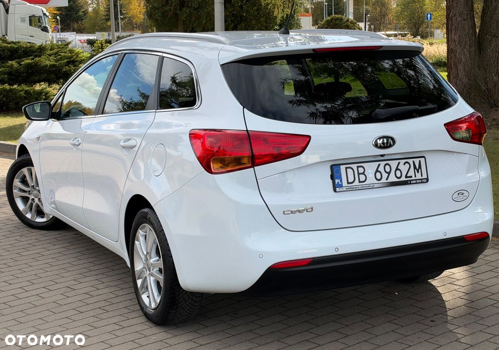 Kia Ceed 1.4 CVVT Dream Team Edition - 31