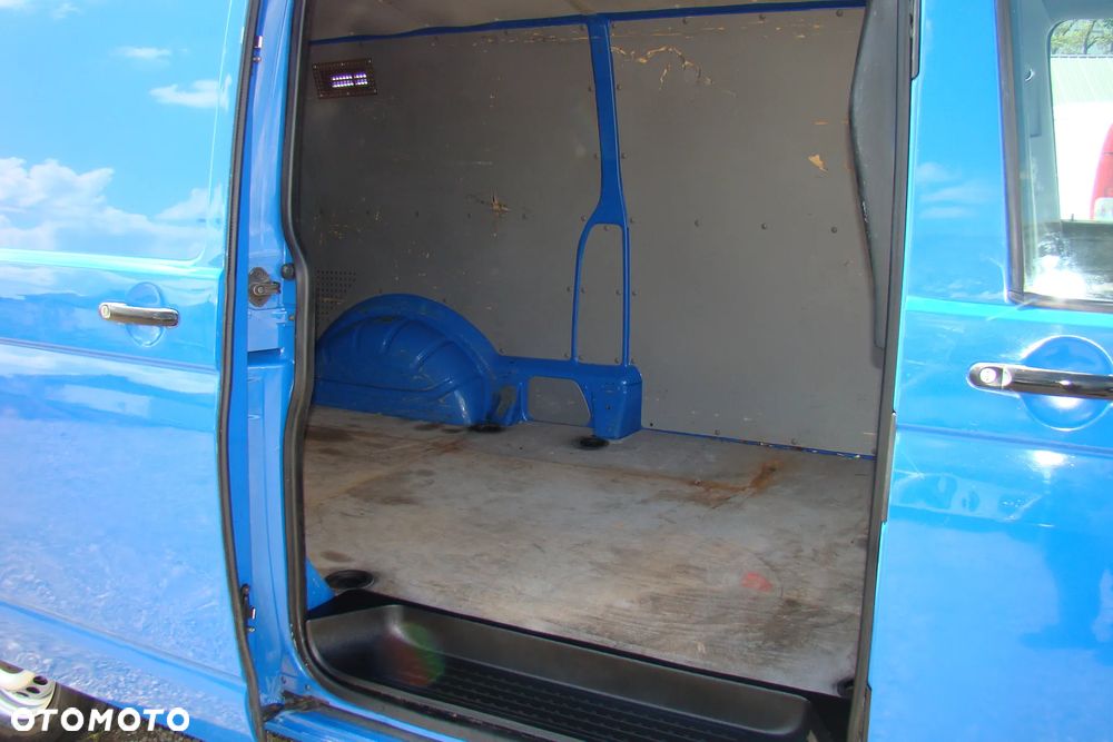 Volkswagen Transporter - 8