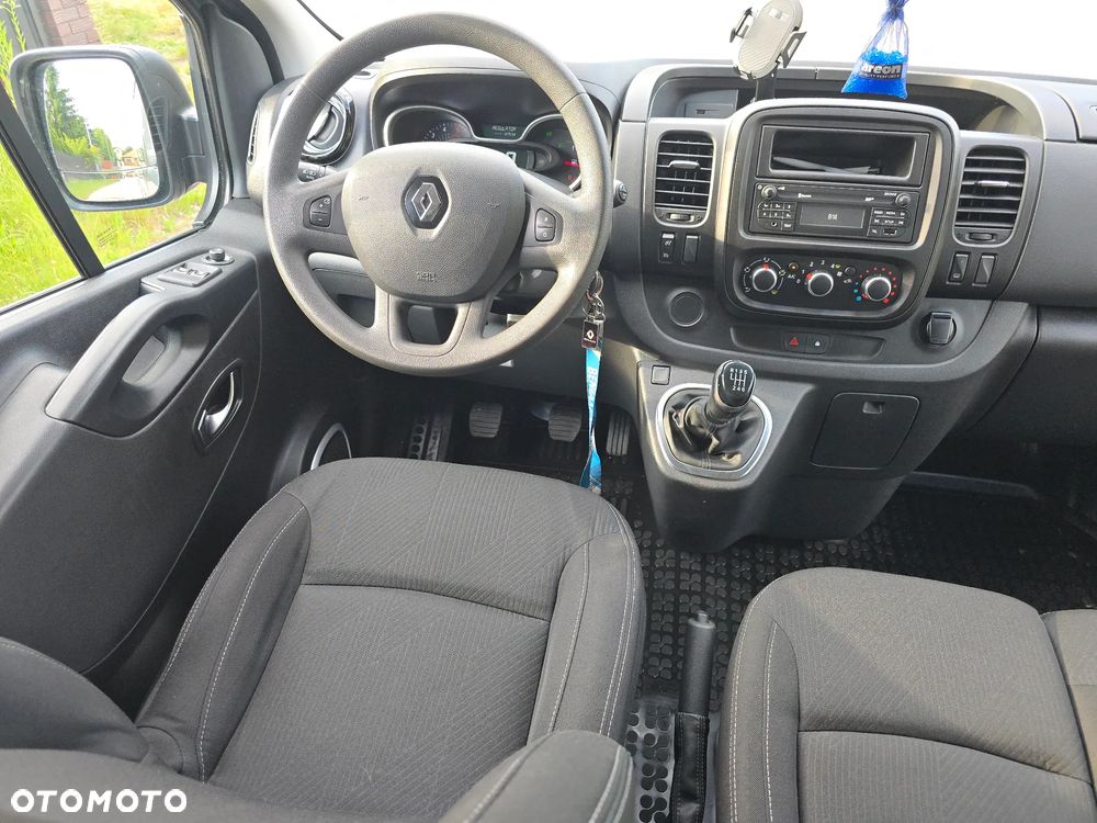 Renault Trafic - 13