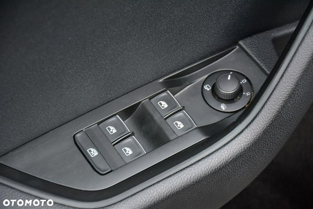 Skoda Superb 2.0 TDI DSG Premium Edition - 32