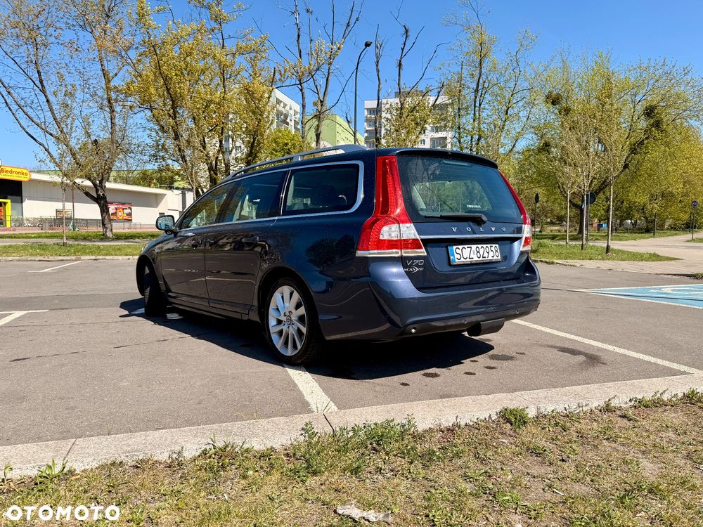 Volvo V70 D2 Summum - 4