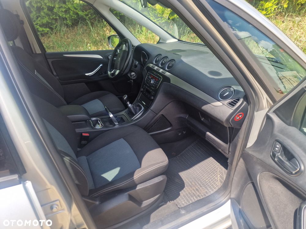 Ford Galaxy 2.0 TDCi DPF Titanium - 39