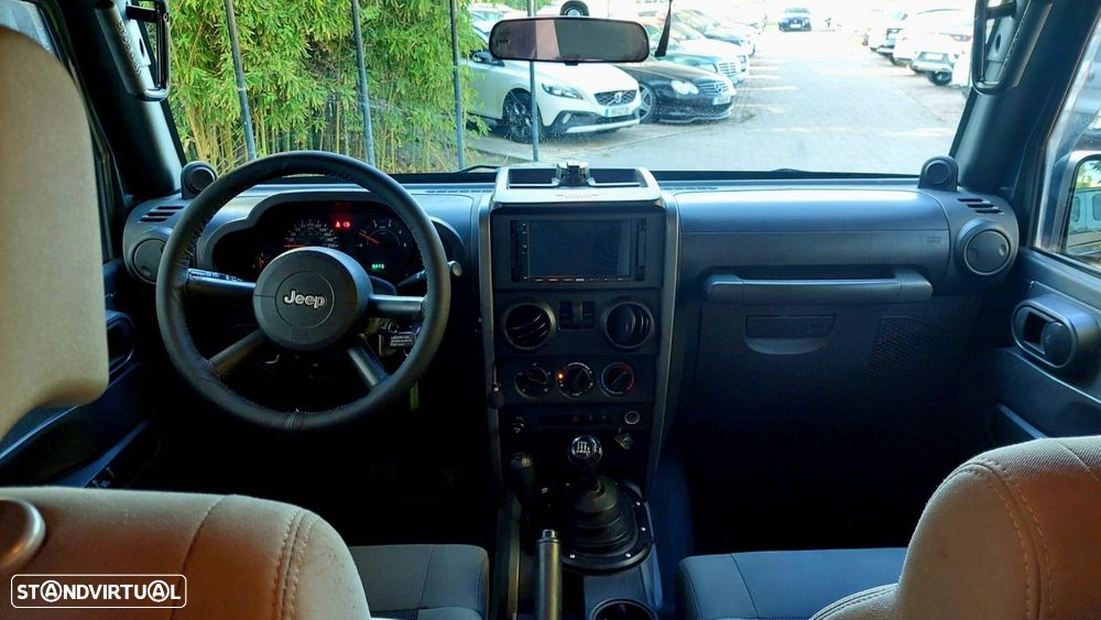 Jeep Wrangler 2.8 CRD DPF Sport - 12