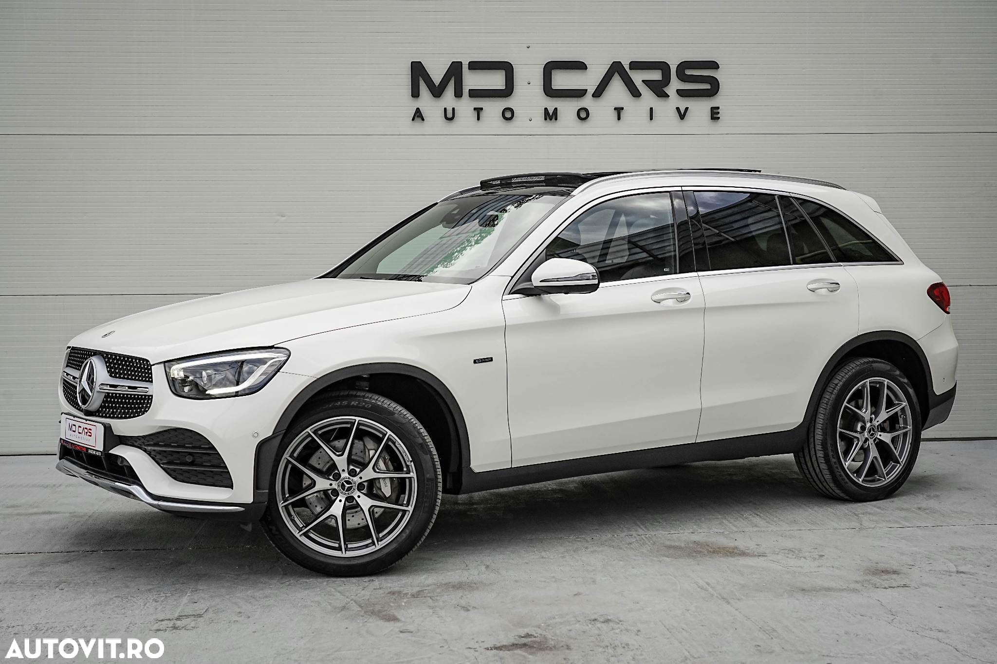 Mercedes-Benz GLC 300 e 4Matic 9G-TRONIC Edition AMG Line - 26