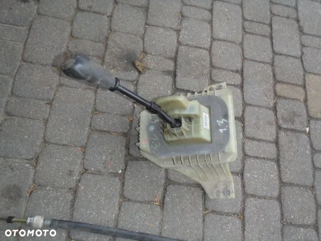 lewarek kubełek baryłka jabko dzignia nie wyrobione zmiany biegów fiat punto II III lift 1.2 1.3 1.9 - 3