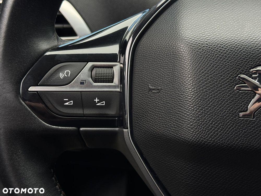 Peugeot 3008 1.2 PureTech Active - 24